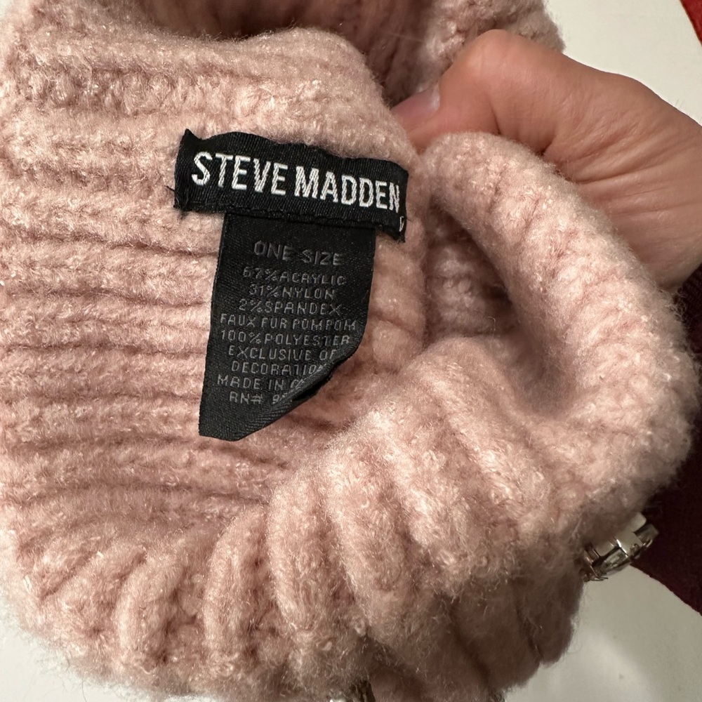Steve Madden Pom Pom winter hat light pink with gems NWOT - Picture 5 of 5